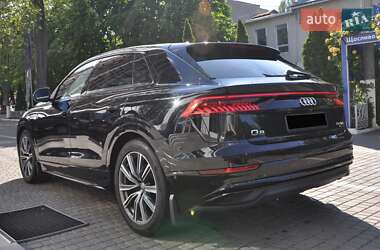 Позашляховик / Кросовер Audi Q8 2018 в 