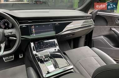 Внедорожник / Кроссовер Audi Q8 2021 в 