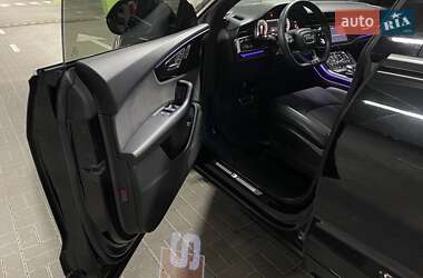 Внедорожник / Кроссовер Audi Q8 2021 в 