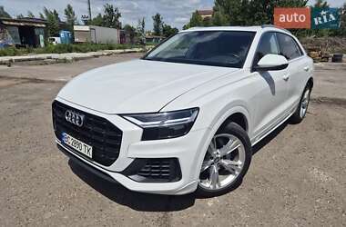 Позашляховик / Кросовер Audi Q8 2019 в 