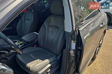 Внедорожник / Кроссовер Audi Q8 2019 в 