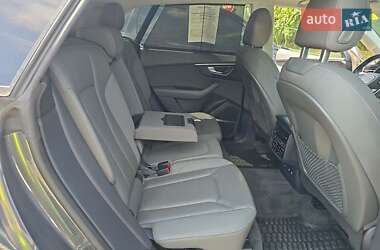 Внедорожник / Кроссовер Audi Q8 2019 в 