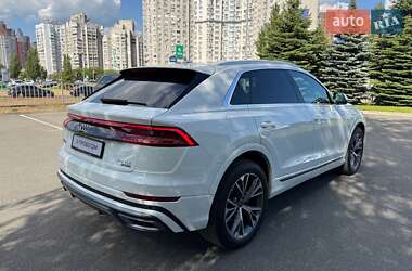 Внедорожник / Кроссовер Audi Q8 2021 в 