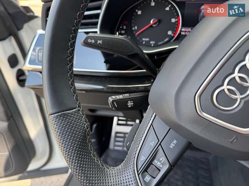 Позашляховик / Кросовер Audi Q8 2021 в Києві
