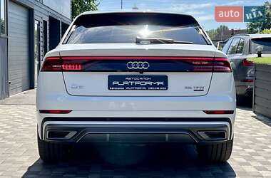 Позашляховик / Кросовер Audi Q8 2018 в 