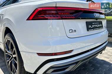 Позашляховик / Кросовер Audi Q8 2018 в 