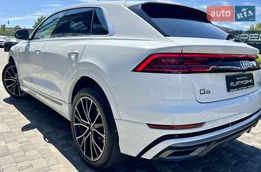 Позашляховик / Кросовер Audi Q8 2018 в 