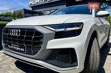 Позашляховик / Кросовер Audi Q8 2018 в 