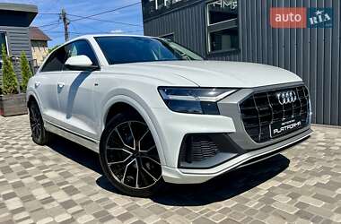 Позашляховик / Кросовер Audi Q8 2018 в 
