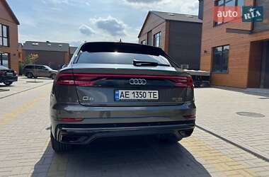 Внедорожник / Кроссовер Audi Q8 2021 в 
