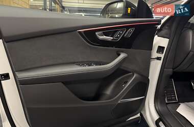 Внедорожник / Кроссовер Audi Q8 2024 в 