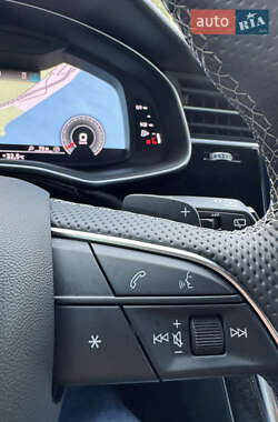 Внедорожник / Кроссовер Audi Q8 2021 в 