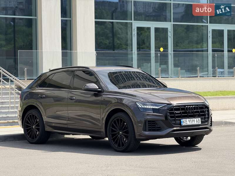 Внедорожник / Кроссовер Audi Q8 2018 в Днепре