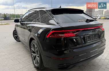 Внедорожник / Кроссовер Audi Q8 2022 в 