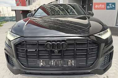 Внедорожник / Кроссовер Audi Q8 2022 в 
