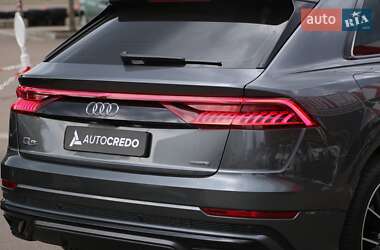 Внедорожник / Кроссовер Audi Q8 2018 в 