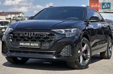 Позашляховик / Кросовер Audi Q8 2024 в 