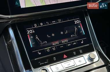 Позашляховик / Кросовер Audi Q8 2024 в 