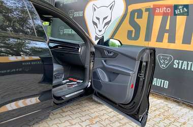 Внедорожник / Кроссовер Audi Q8 2021 в 