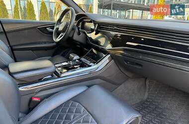 Внедорожник / Кроссовер Audi Q8 2018 в 