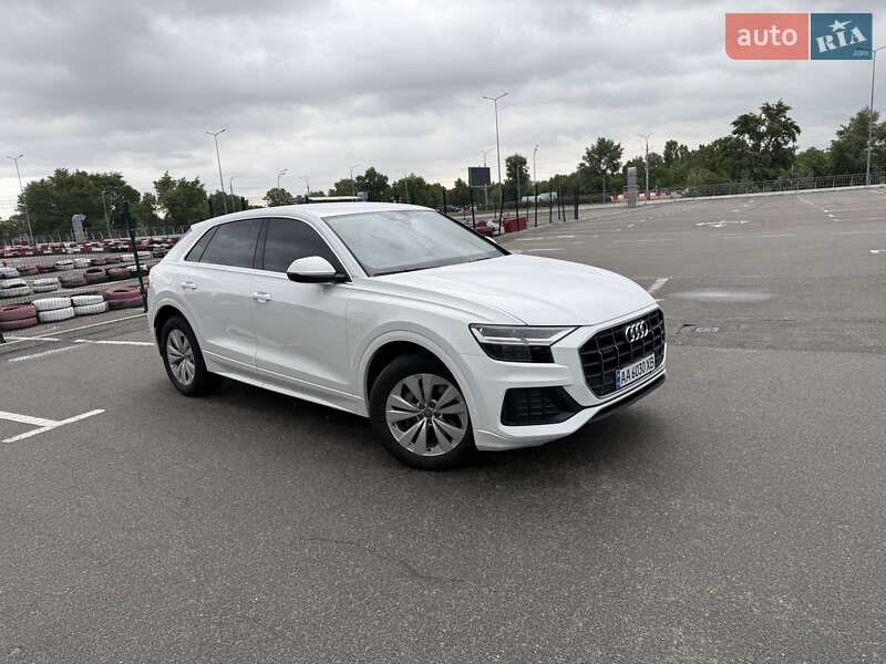 Внедорожник / Кроссовер Audi Q8 2019 в Киеве