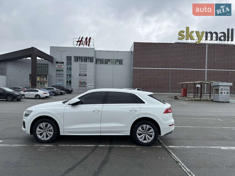Внедорожник / Кроссовер Audi Q8 2019 в Киеве