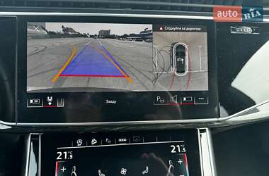 Позашляховик / Кросовер Audi Q8 2021 в 