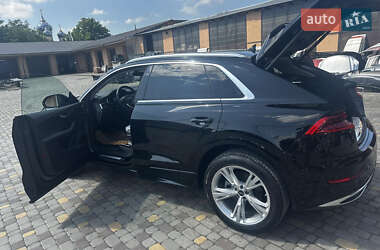 Внедорожник / Кроссовер Audi Q8 2023 в 