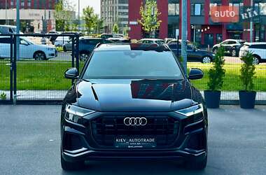 Позашляховик / Кросовер Audi Q8 2019 в 