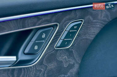 Позашляховик / Кросовер Audi Q8 2019 в 