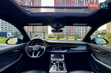 Позашляховик / Кросовер Audi Q8 2019 в 