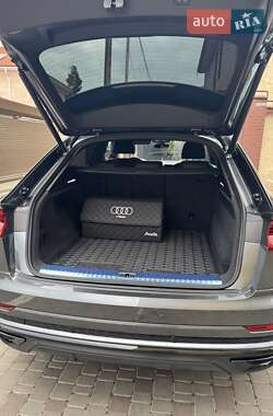 Внедорожник / Кроссовер Audi Q8 2023 в 