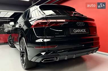 Позашляховик / Кросовер Audi Q8 2025 в 