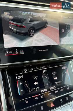 Внедорожник / Кроссовер Audi Q8 2023 в 