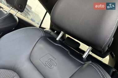 Внедорожник / Кроссовер Audi Q8 2023 в 