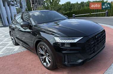 Внедорожник / Кроссовер Audi Q8 2023 в 