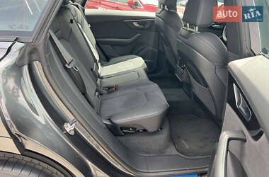 Внедорожник / Кроссовер Audi Q8 2025 в 