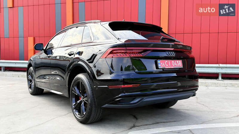 Внедорожник / Кроссовер Audi Q8 2019 в Киеве