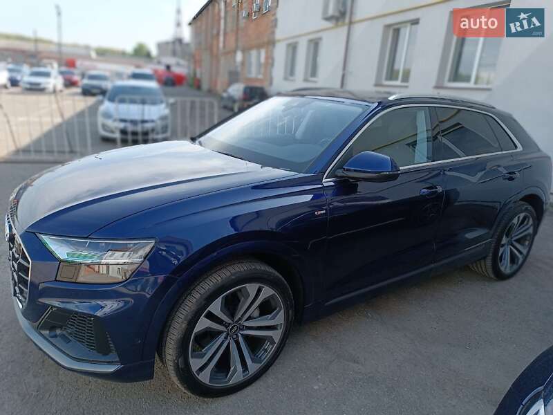 Внедорожник / Кроссовер Audi Q8 2021 в Львове