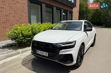 Внедорожник / Кроссовер Audi Q8 2020 в 