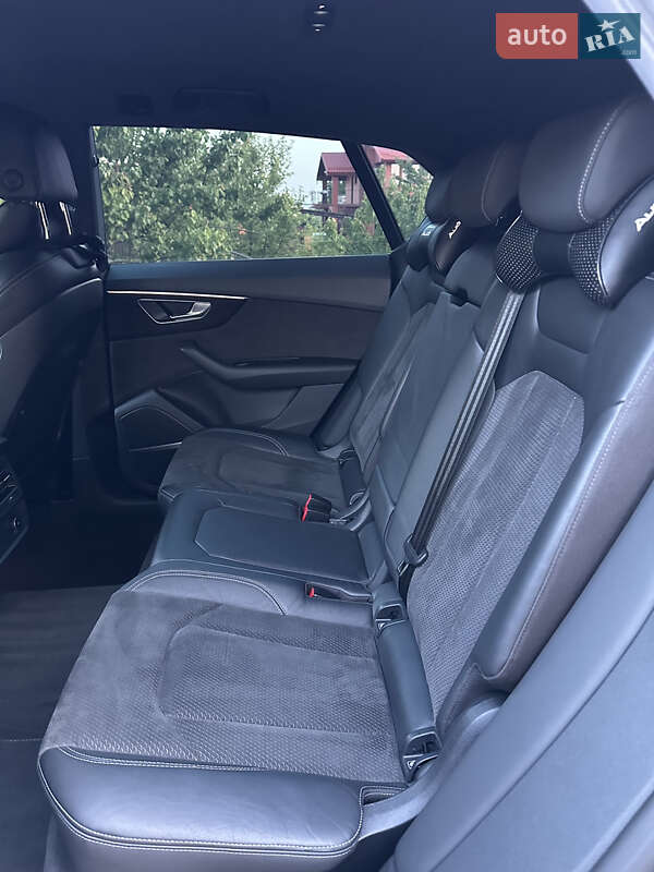 Внедорожник / Кроссовер Audi Q8 2020 в Полтаве