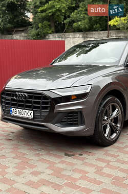 Внедорожник / Кроссовер Audi Q8 2018 в 