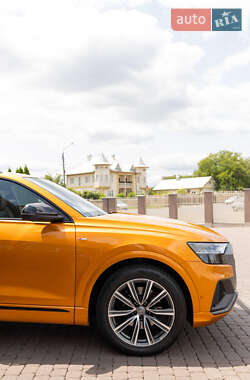 Внедорожник / Кроссовер Audi Q8 2018 в 