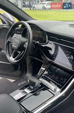 Внедорожник / Кроссовер Audi Q8 2019 в 