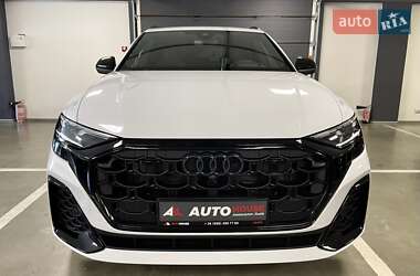 Позашляховик / Кросовер Audi Q8 2024 в 