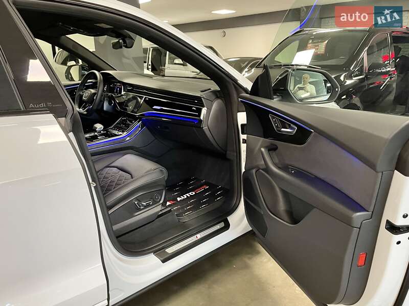 Позашляховик / Кросовер Audi Q8 2024 в Львові