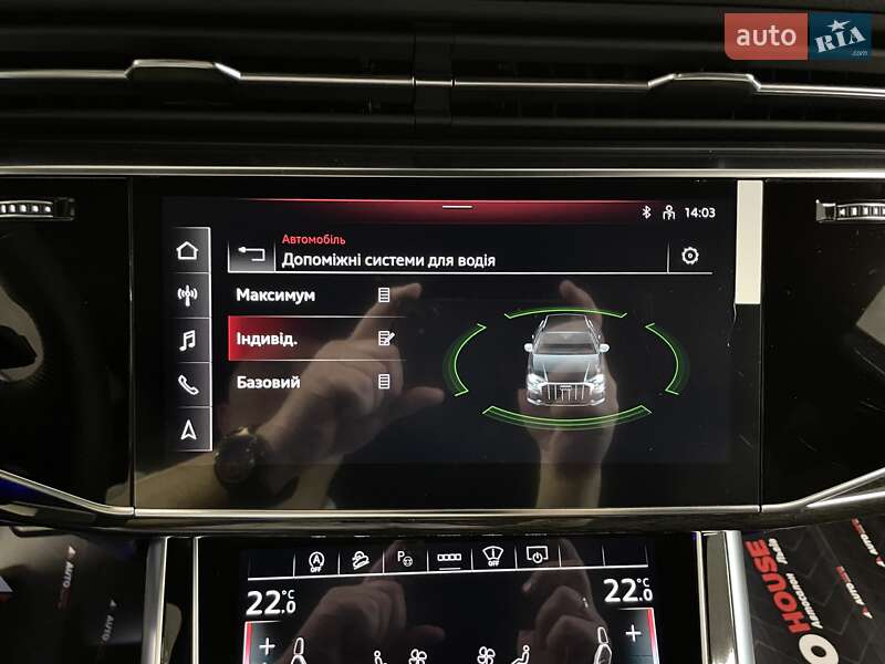 Позашляховик / Кросовер Audi Q8 2024 в Львові