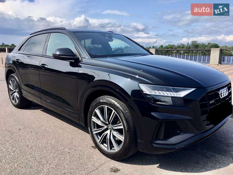 Внедорожник / Кроссовер Audi Q8 2018 в Киеве
