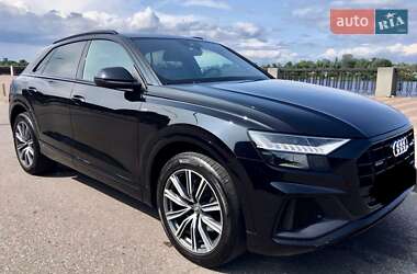 Внедорожник / Кроссовер Audi Q8 2018 в 