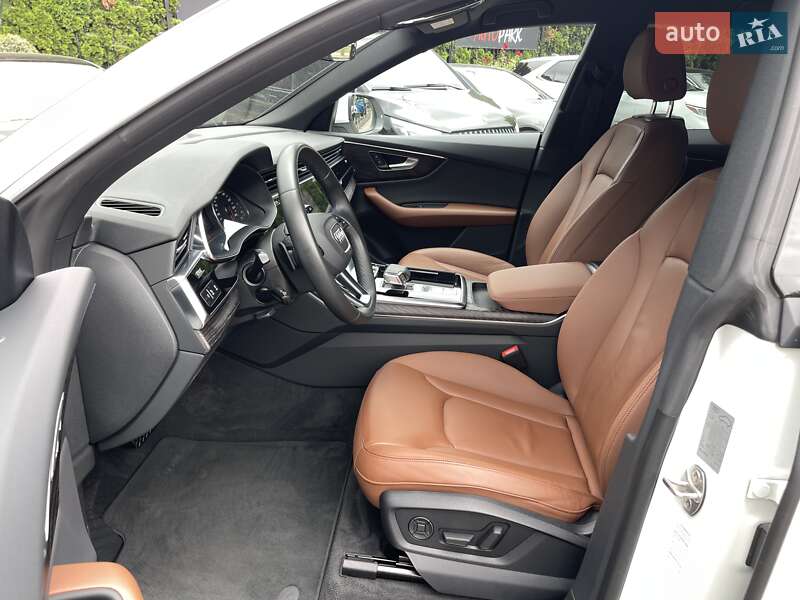 Внедорожник / Кроссовер Audi Q8 2021 в Киеве